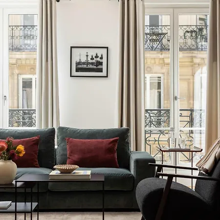 Champs Elysees Stylish Flat 2br 6ppl * Paris