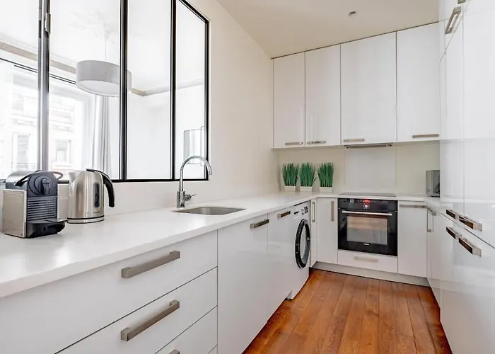 Champs Elysees Stylish Flat 2br 6ppl Appartement