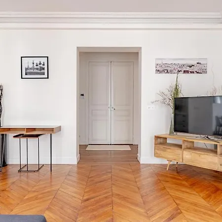 公寓 Champs Elysees Stylish Flat 2br 6ppl