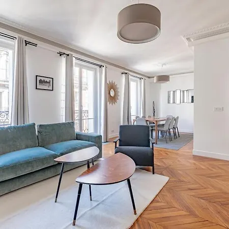 Champs Elysées Stylish Flat 2br 6ppl